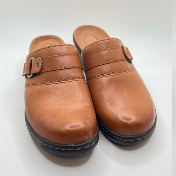Clarks Women”s Bendables Brown  Slip On Round Toe Leather Upper Clogs Size 8M - Picture 3 of 12